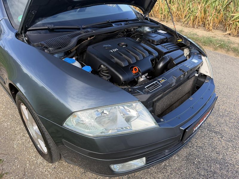 Škoda Octavia 2,0TDI 103kW Elegance BEZ DPF - fotka 52 z 57