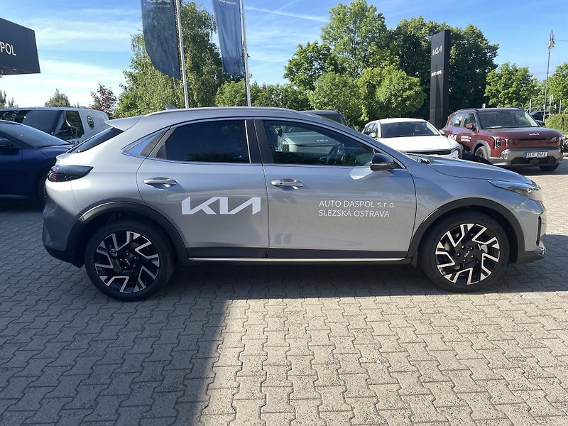 Kia XCeed (2026) 1,6T-Gdi STEEL EDITION 132 kW  - fotka 2 z 19