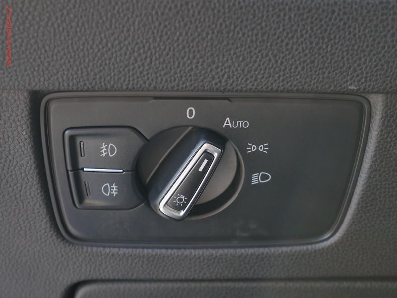 Volkswagen Passat (2015) 2.0TDi, AT, navi, LED - fotka 23 z 26