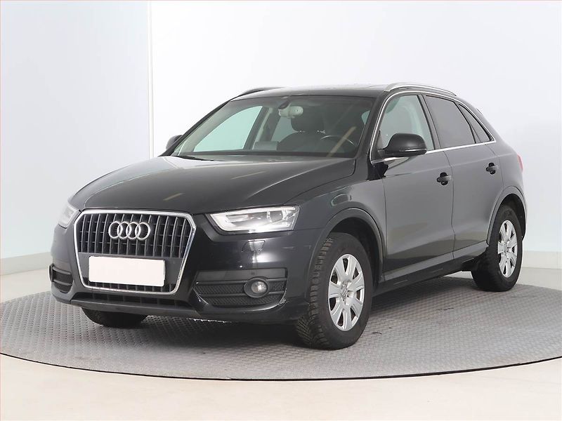 Audi Q3 (2012) 2.0 TDI, Xenony, Tempomat - fotka 2 z 17