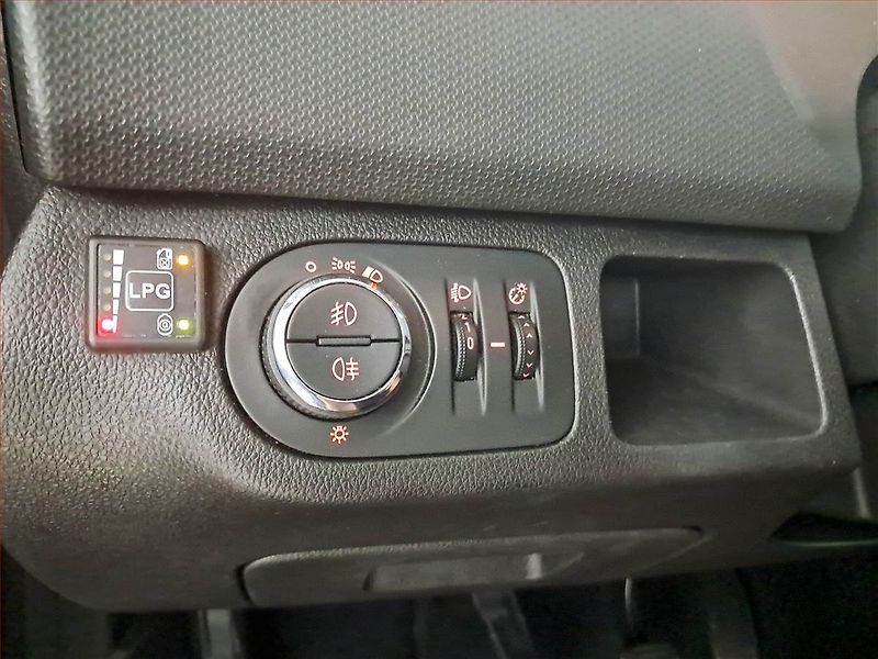 Opel Meriva (2013) 1.4 i, LPG - fotka 16 z 18