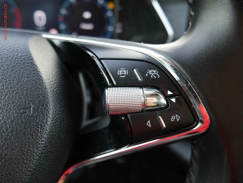Škoda Octavia (2022) 1.5 TSi, Scout, LED, +ALU - fotka 15 z 20