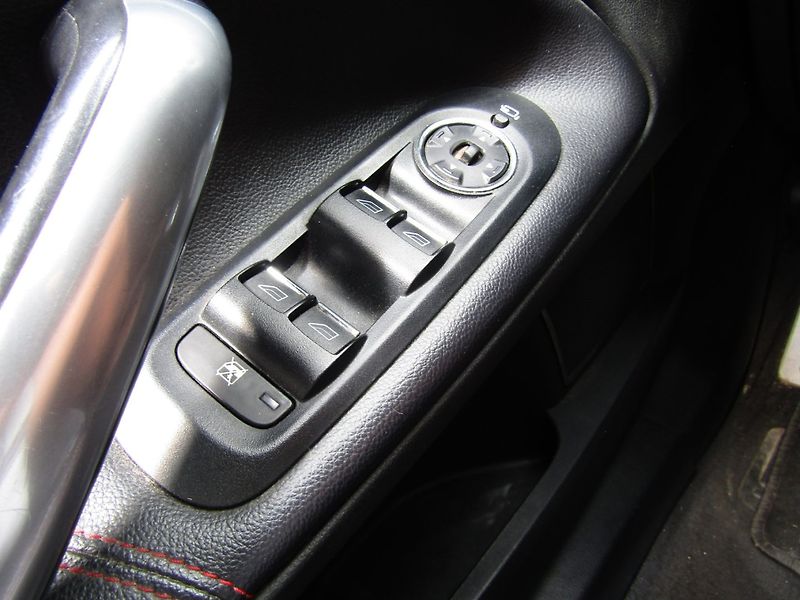 Ford Mondeo (2008) 2.2 TDCi 129kW  TITANIUM S - fotka 29 z 35