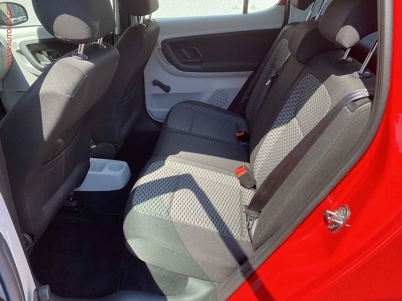 Škoda Fabia (2011) 1.2 TSi, Ambiente, park. - fotka 10 z 14