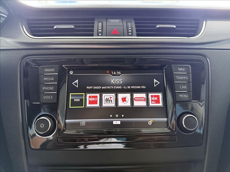 Škoda Rapid 1,0   TSI 81kW,STYLE, SERVISKA - fotka 15 z 24