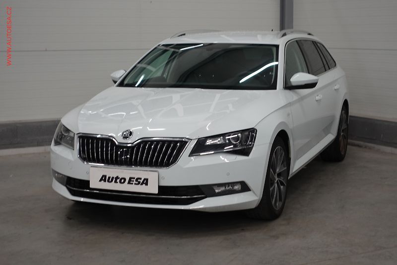 Škoda Superb (2017) 2.0TDi, DSG, bixen, kůže - fotka 3 z 24