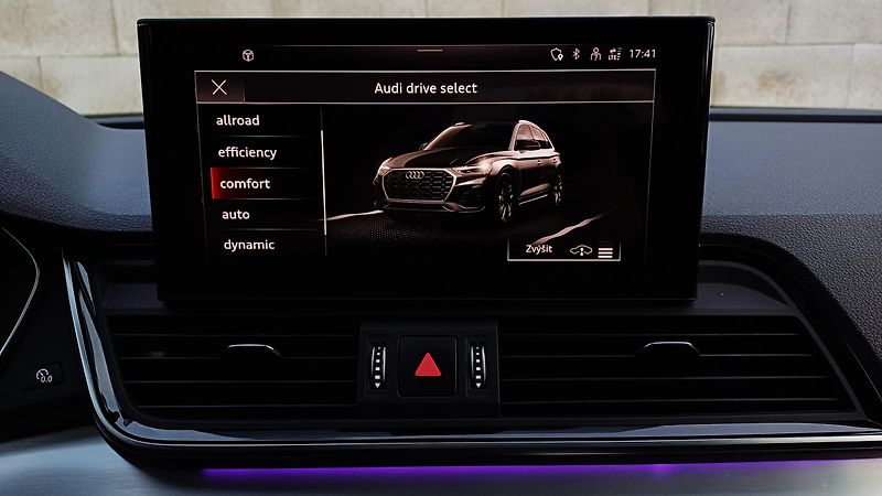 Audi Q5 2.0TDI 150kW QUATRRO S-LINE-ČR - fotka 39 z 50
