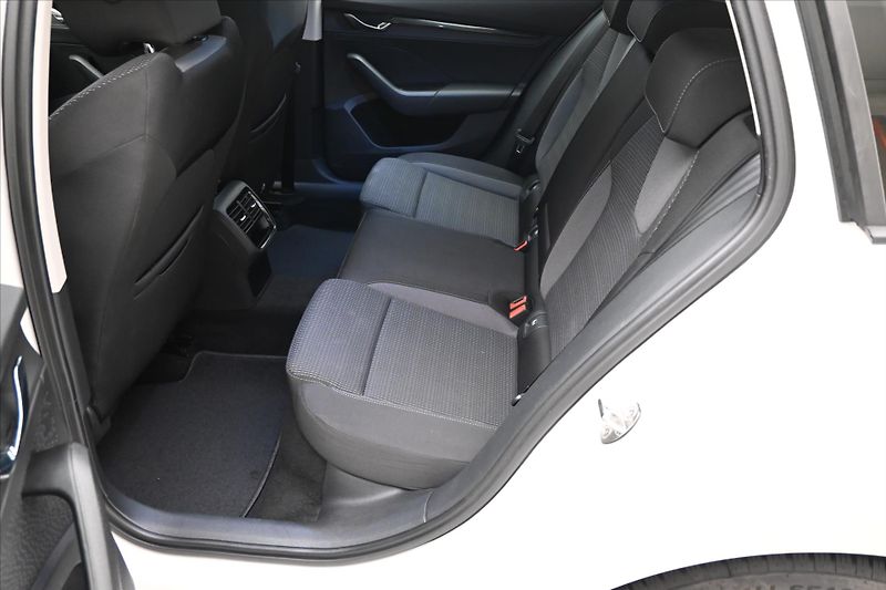 Škoda Octavia 2,0 TDI 110kW DSG Ambition Zár - fotka 14 z 30