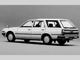 Nissan Cedric Combi se prodával pouhé tři roky (1984 – 1987), ale rozhodně nešlo o neúspěšný model. Sedmimístné provedení a manuální převodovka byla oproti běžnějšímu sedanu velkou výhodou. Cedric Combi měl unikátní posuvná zadní boční okna.