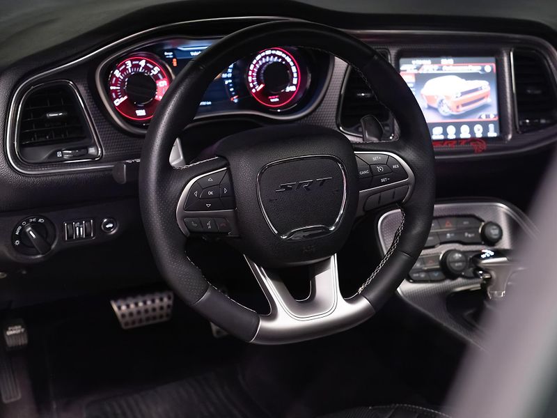 Dodge Challenger SRT HELLCAT 6.2 V8 | 527 kW  - fotka 44 z 56