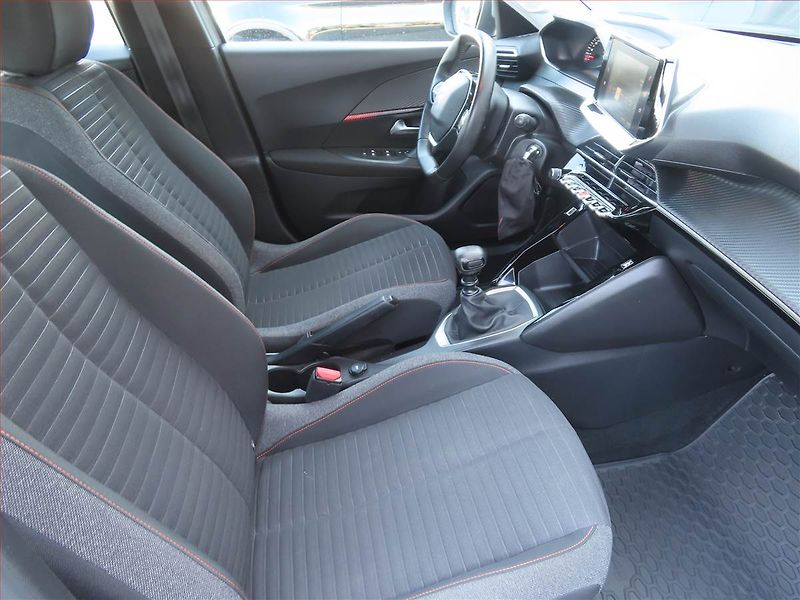 Peugeot 2008 (2020) 1.2 PureTech, Navi, Tempomat - fotka 9 z 20