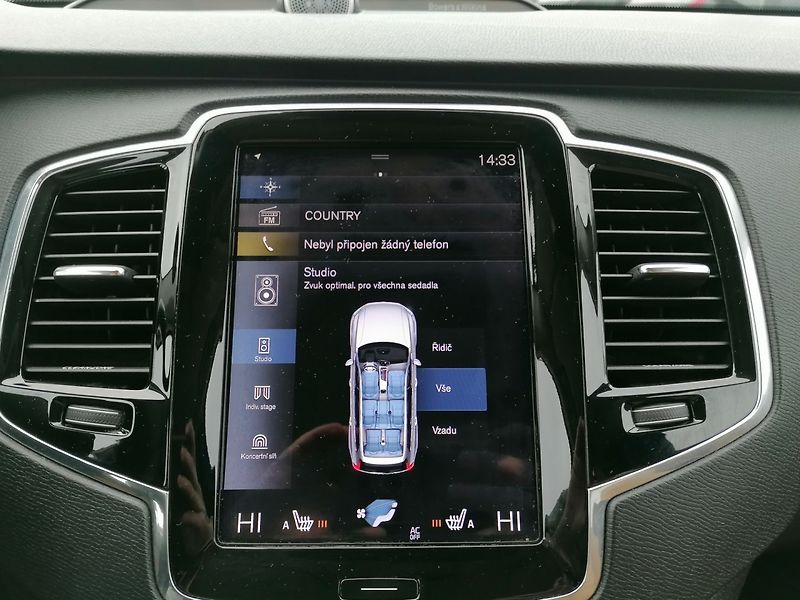 Volvo XC90 (2015) D5 AWD 7-míst Bowers & Wilkins - fotka 16 z 33
