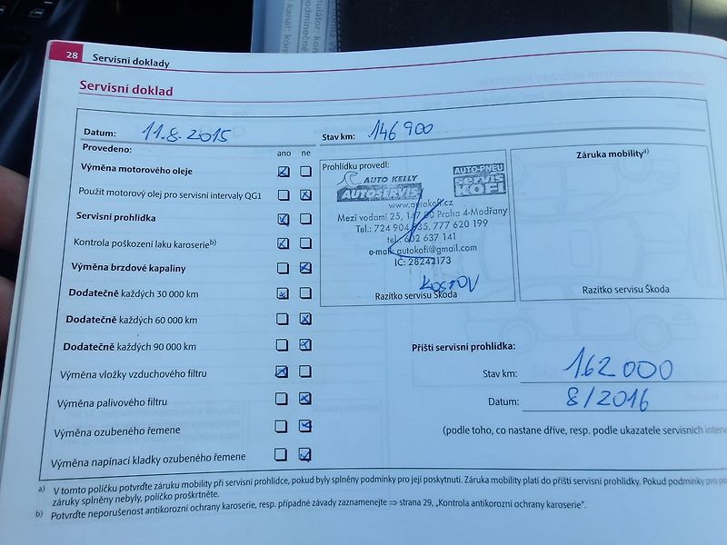Škoda Octavia 2,0TDi DSG !!! ČR 2.MAJITEL ! - fotka 38 z 43