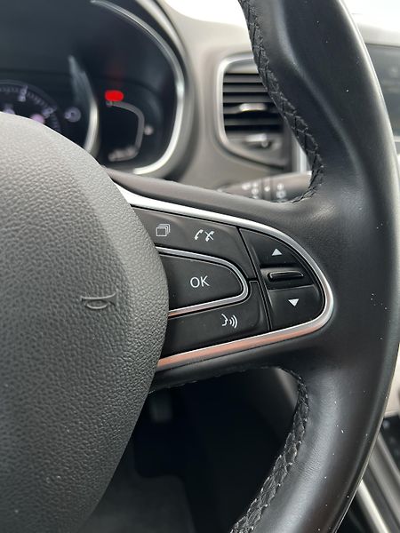 Renault Grand Scénic 1.3TCe AT Intense 7-Míst TZ - fotka 11 z 26