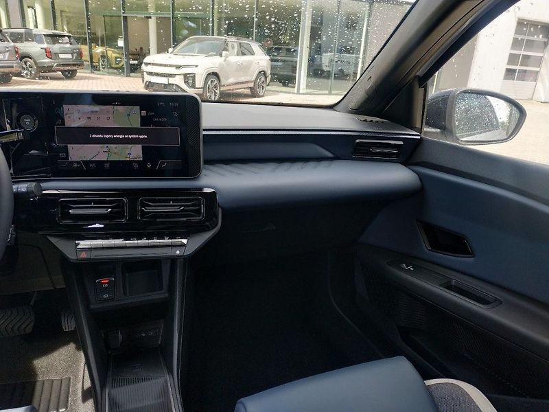 Nissan Micra EVOLVE 52kWh - fotka 13 z 26