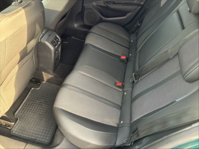 Peugeot 308 1,2 PT 130 Allure Pack - fotka 6 z 10