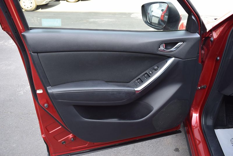 Mazda CX-5 (2015) 2.0i SKYACTIV-G 121kw CENTRE-L - fotka 18 z 44