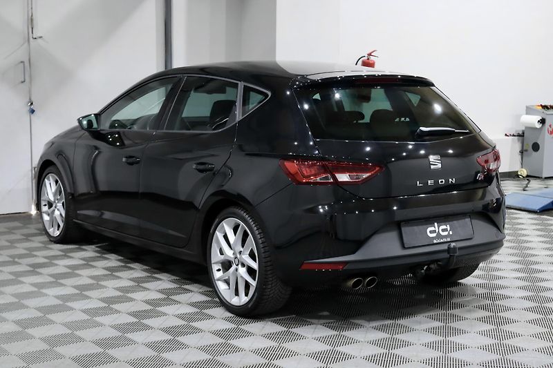 Seat Leon 1.4 TSI 92 kW - fotka 4 z 34