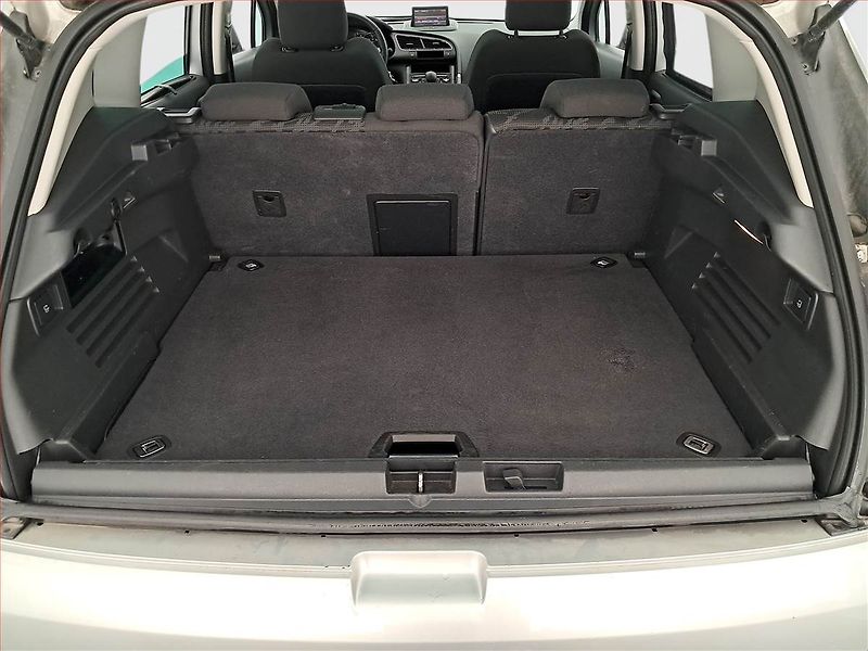Peugeot 3008 (2012) 1.6 VTi, po STK, zamluveno - fotka 13 z 20