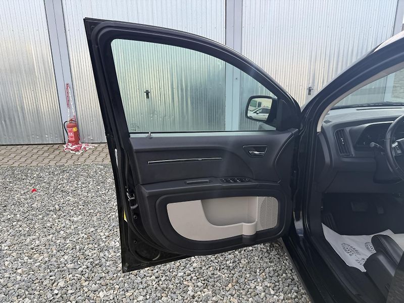 Dodge Journey 2.0CRD KLIMA NAVI KŮŽE AUTOMAT - fotka 90 z 148