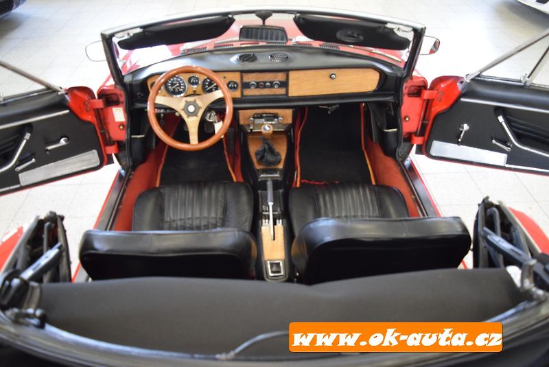 Fiat 124 Spider 1.6 SPORT SPIDER rv 1969 - fotka 21 z 50