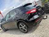 Maserati Levante 3,0 Q4 A/T 202kW - náhled 7