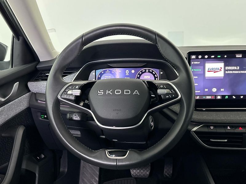 Škoda Octavia Top Selection DSG - fotka 18 z 29