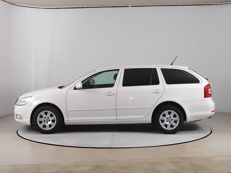 Škoda Octavia (2012) 1.2 TSI, Tempomat - fotka 3 z 15