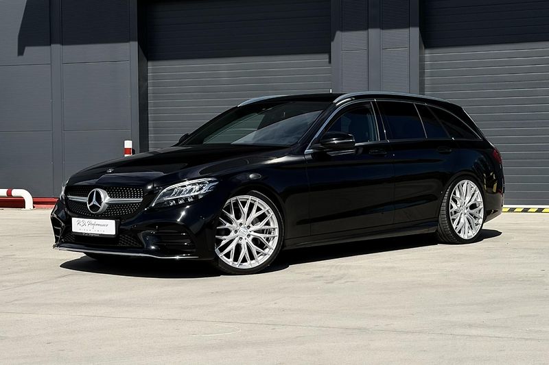 Mercedes-Benz Třídy C (2020) C 220d 4Matic AMG Line - fotka 6 z 81
