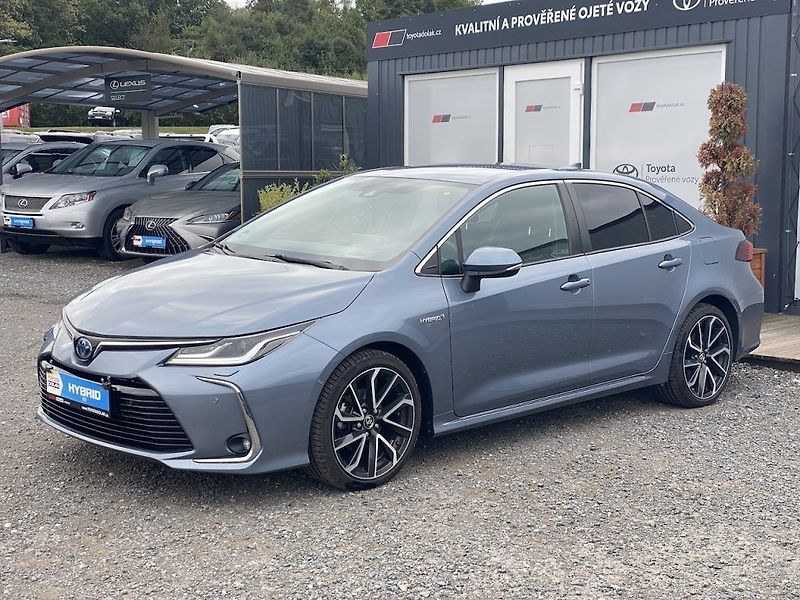 Toyota Corolla 1.8HSD, ČR, Executive VIP - fotka 4 z 23