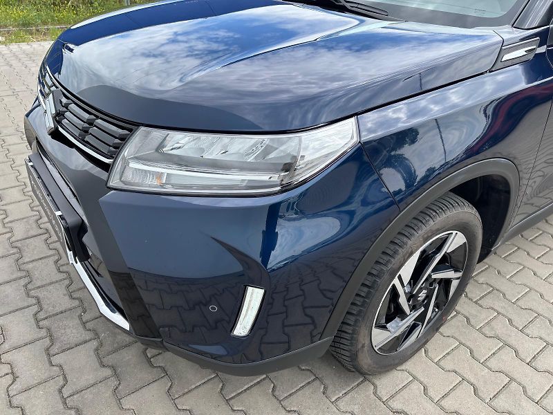 Suzuki Vitara 1,4 BoosterJet Elegance AllGri - fotka 26 z 28