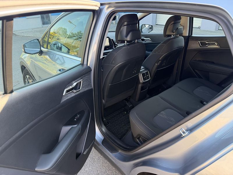 Kia Sportage 1.6 T-GDI 118KW automat navi - fotka 21 z 23