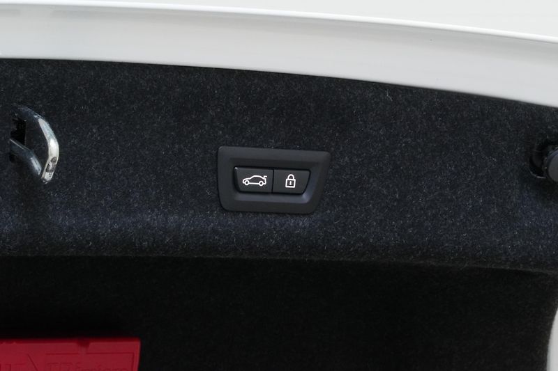 BMW Řada 3 M340XD,HUD,H/K,CARBON STŘECHA - fotka 10 z 40