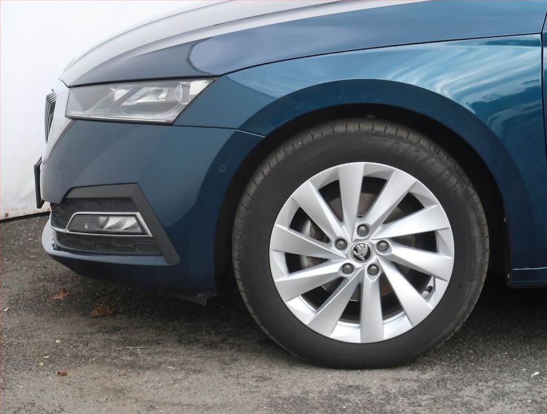 Škoda Octavia (2023) 2.0 TDI - fotka 14 z 22