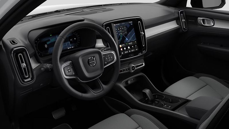 Volvo XC40 (2026) B4 AUT DARK PLUS - fotka 3 z 12