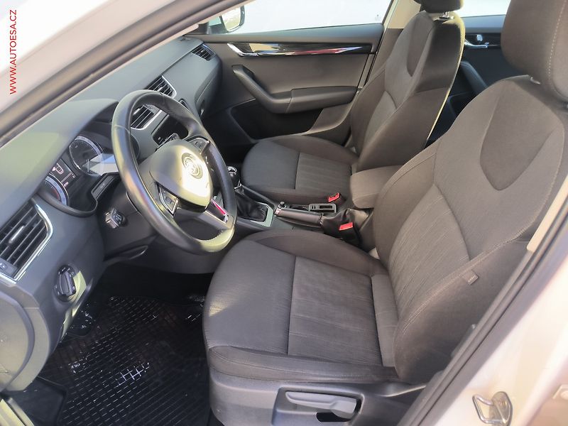 Škoda Octavia (2018) 1.6 TDi, ČR, LED, navi - fotka 9 z 22