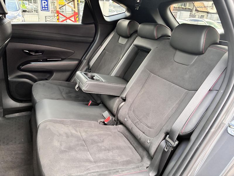 Hyundai Tucson 1.6T-GDi 118kW DCT N LINE DPH - fotka 13 z 33