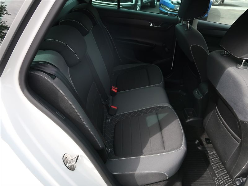 Škoda Fabia 1,0 TSi,70kW,1majČR,Serv.k,DPH - fotka 18 z 24