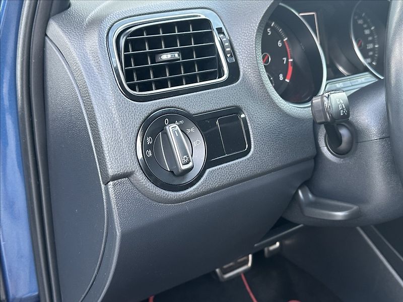 Volkswagen Polo 1,8 TSI 192PS  GTI DSG - fotka 30 z 51