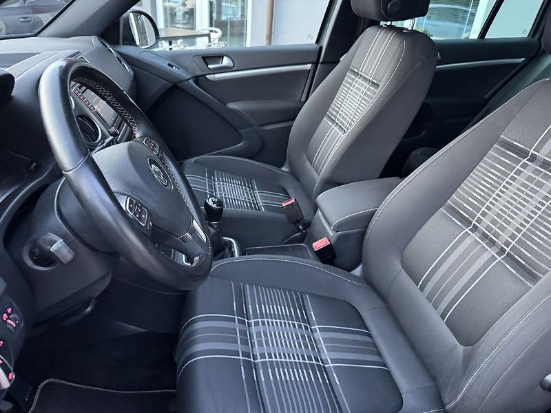 Volkswagen Tiguan (2015) 1.4TSi 92kW Lounge Navi Kamera - fotka 22 z 49
