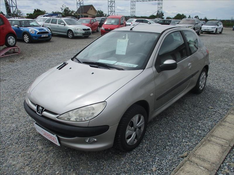 Peugeot 206 1,4 i,klima,serv.kniha,CZ - fotka 3 z 17