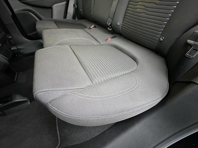 Alfa Romeo Tonale (2023) 1.6 JTDm /96kW * 1.Maj.    - fotka 31 z 46