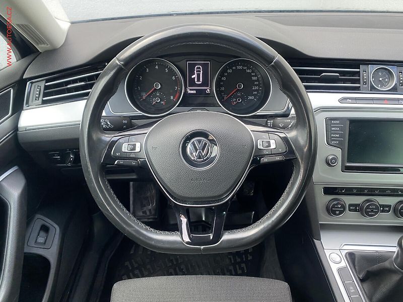 Volkswagen Passat (2015) 1.4 TSi, Comfortline, LED - fotka 11 z 18