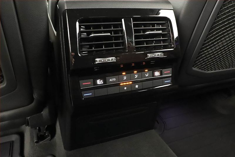 Volkswagen Touareg (2020) 3.0 TDI - fotka 26 z 31