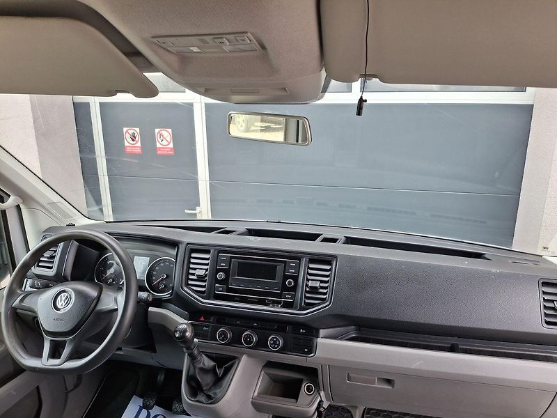 Volkswagen Crafter (2019) 2.0 TDI, 7 míst, ZÁRUKA - fotka 18 z 29
