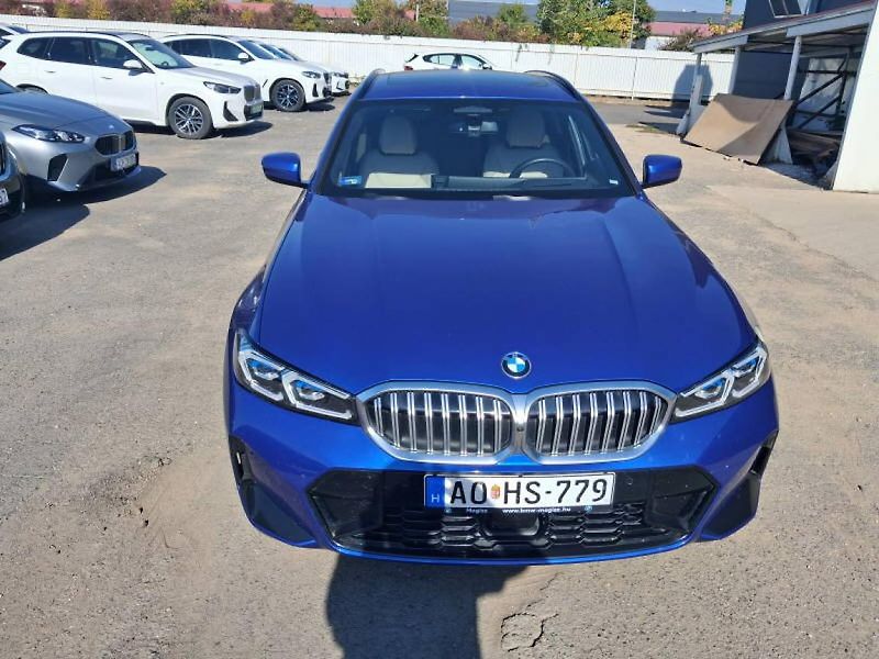BMW Řada 3 330d xDrive Touring - fotka 2 z 17