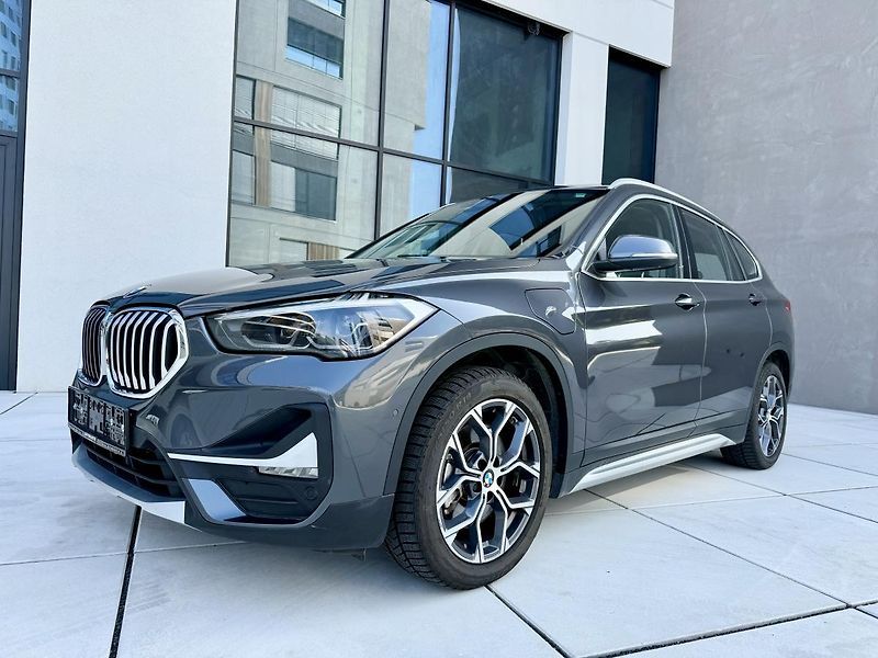 BMW X1 (2020) xDrive 25e AUT Plug in Hybrid - fotka 4 z 25