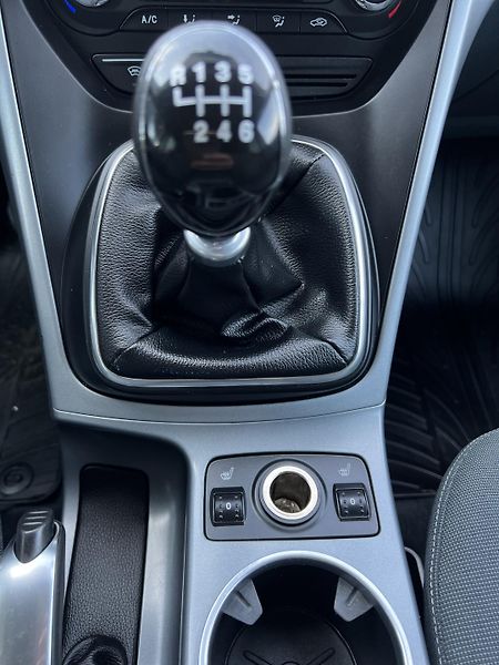 Ford C-MAX Ghia 1.6TDCi KLIMA PŮVOD ČR - fotka 20 z 35