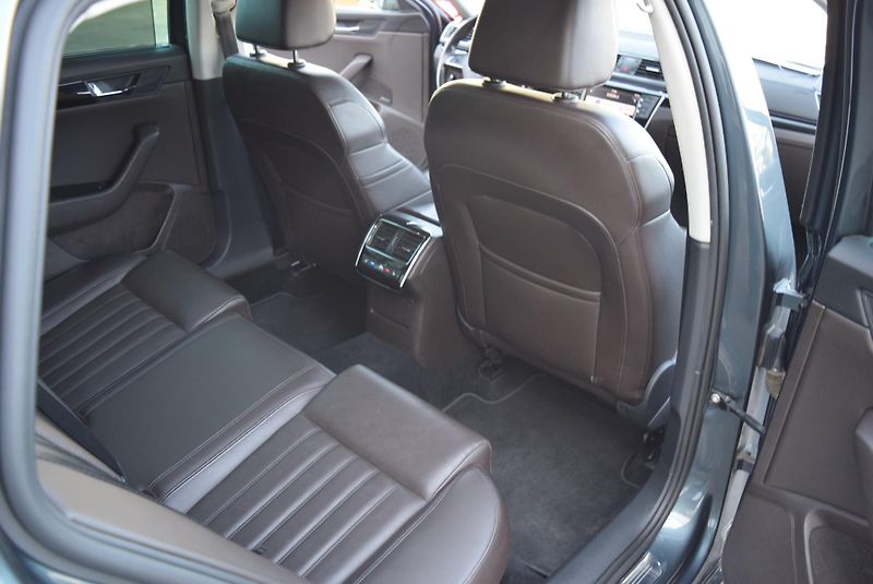 Škoda Superb (2017) 2.0TDI 110kw 4x4 L&K PAN TAŽNÉ - fotka 48 z 50