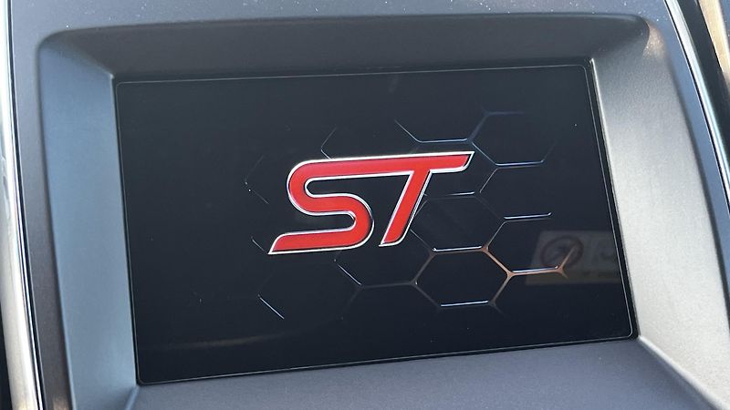 Ford Edge (2019) 1.maj CZ, Max.FORD Performance - fotka 33 z 41